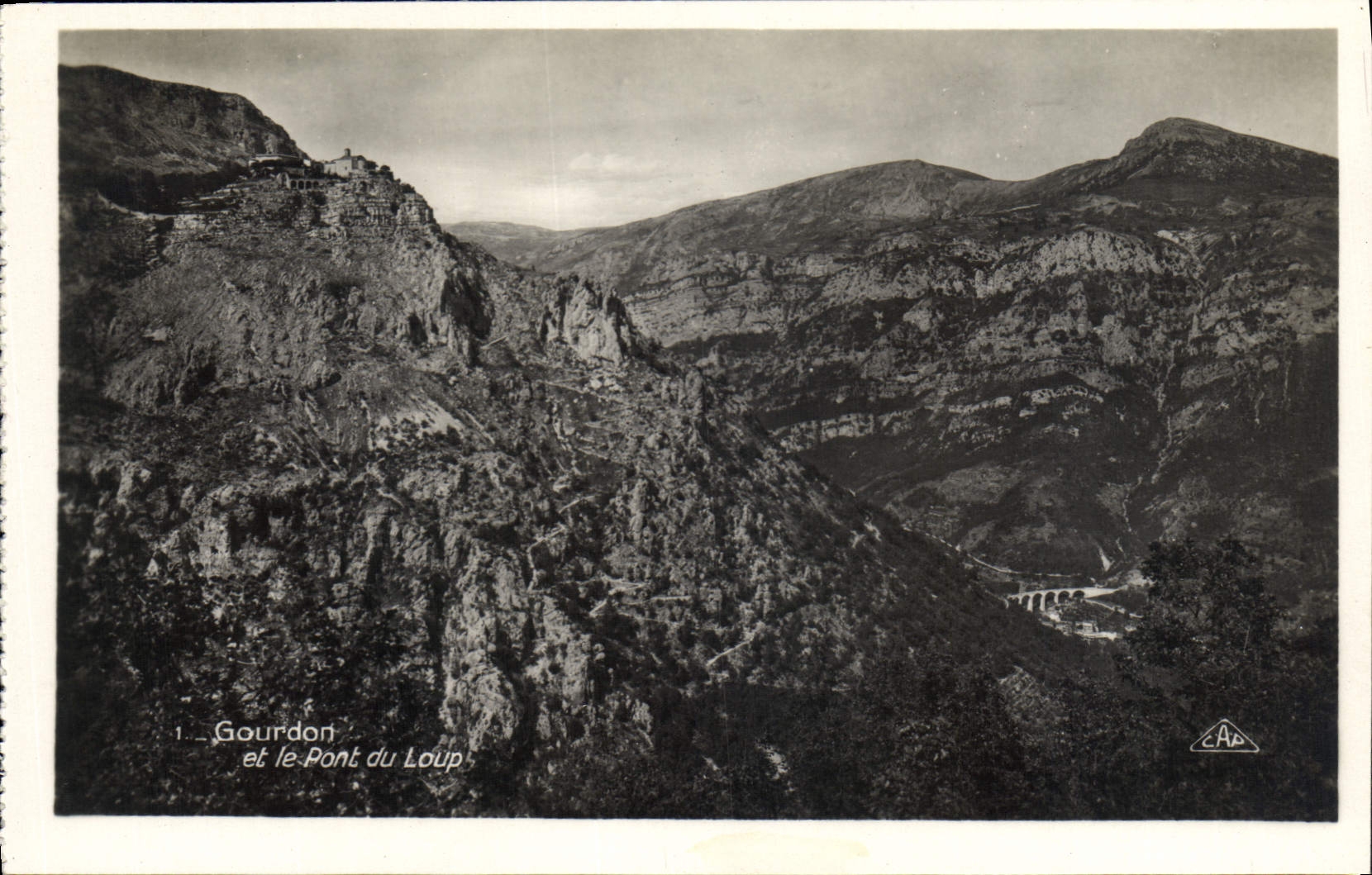 CPA Gourdon et le pont du loup