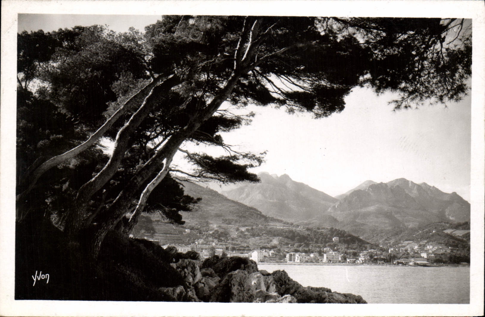 CPM Menton Le Massif des Alpes