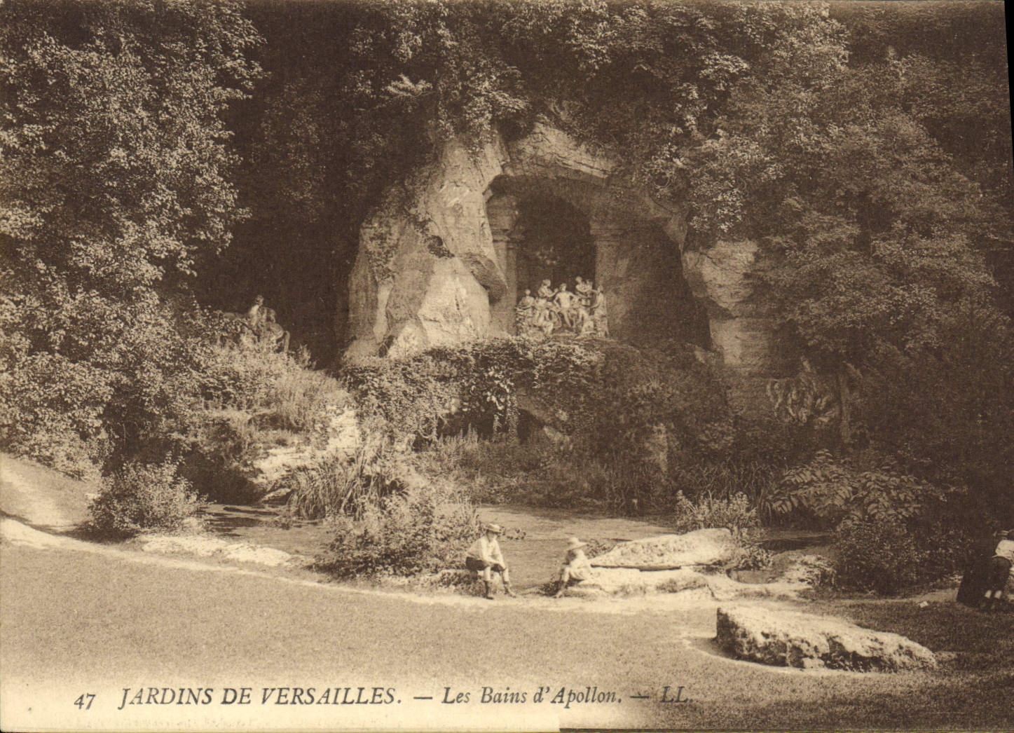 VINTAGE POSTCARD Gardens of Versailles Les Bains of Apollo