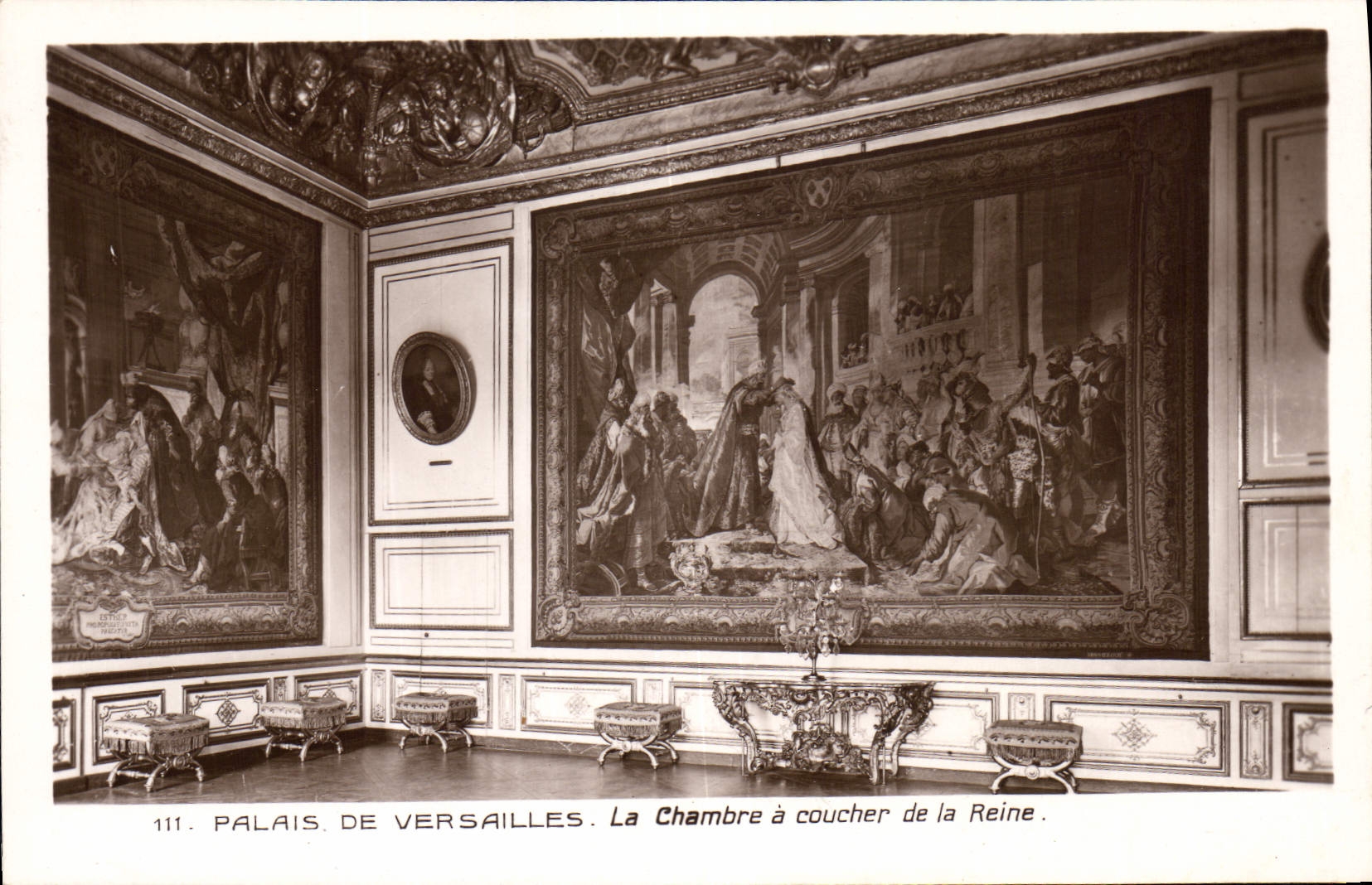 VINTAGE POSTCARD Palais Of Versailles the Room has Coucher of the Queen