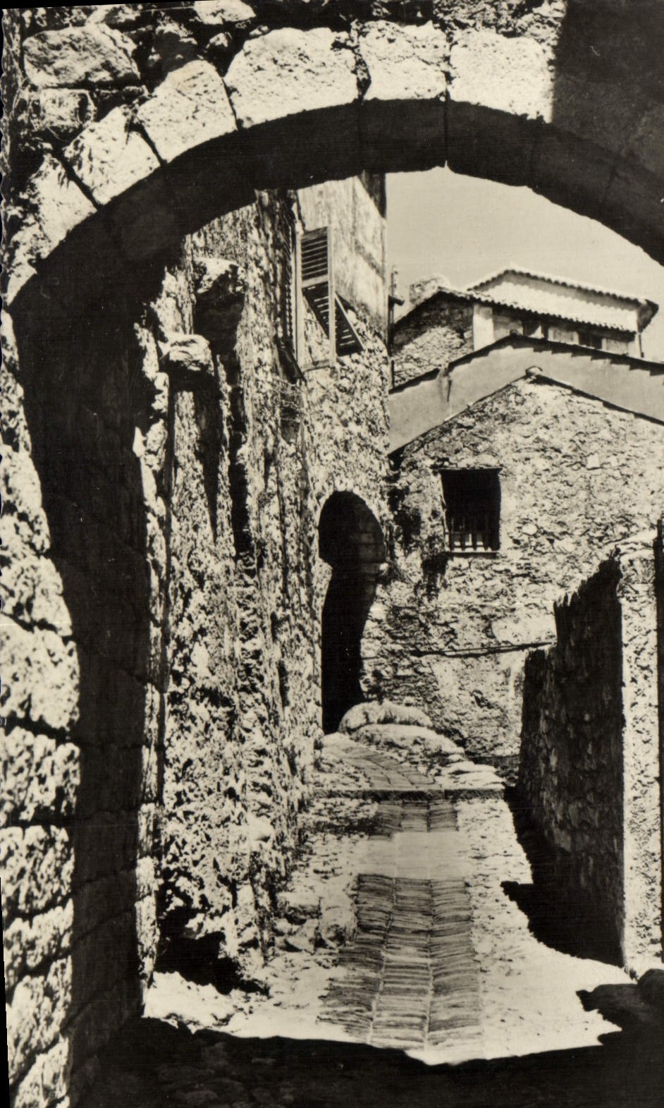 POSTAL MODERNA aldea de Eze una calle pintoresca