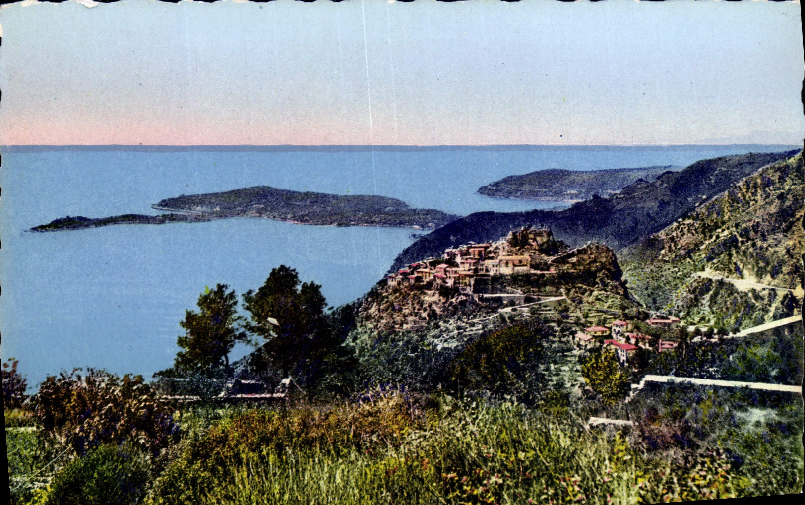 POSTAL MODERNA Eze la aldea y el cabo Ferrat