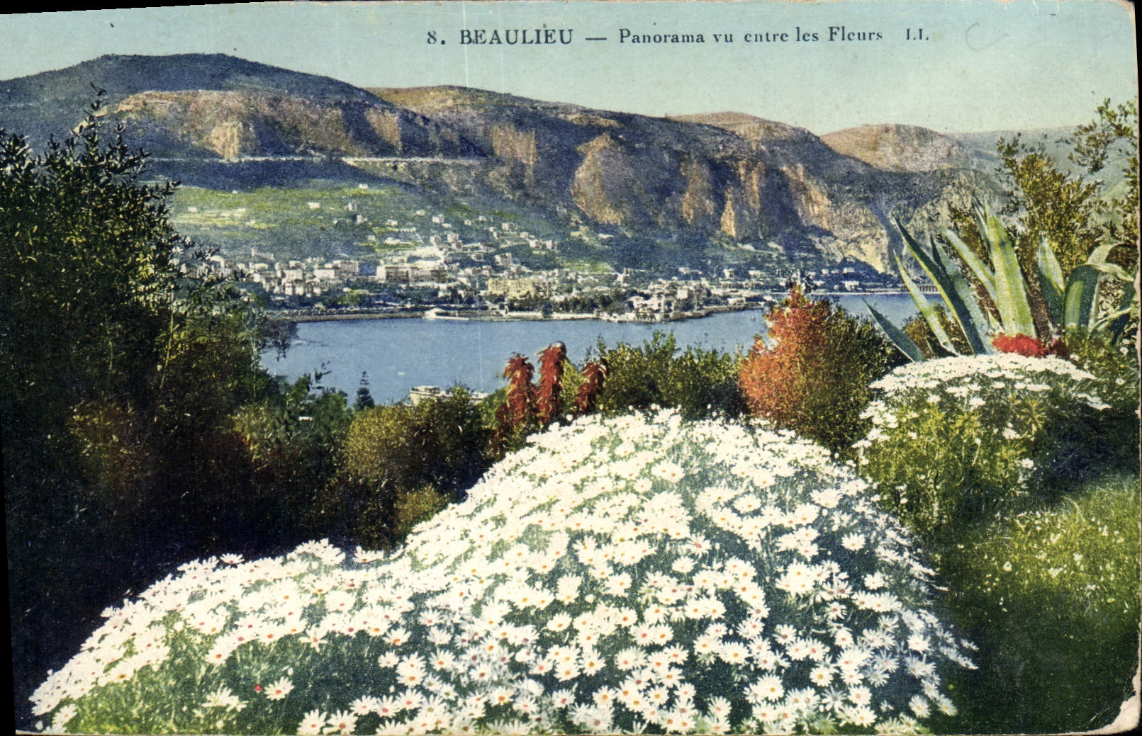 CPA Beaulieu Panorama Vu entre les Fleurs