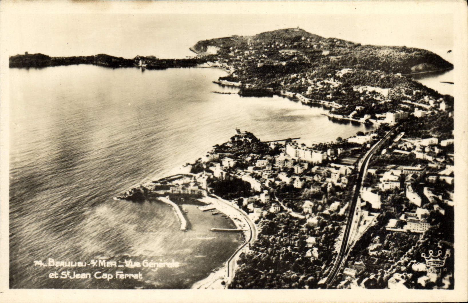 CPA Beaulieu Sur Mer Vue Generale et St Jean Cap Ferrat