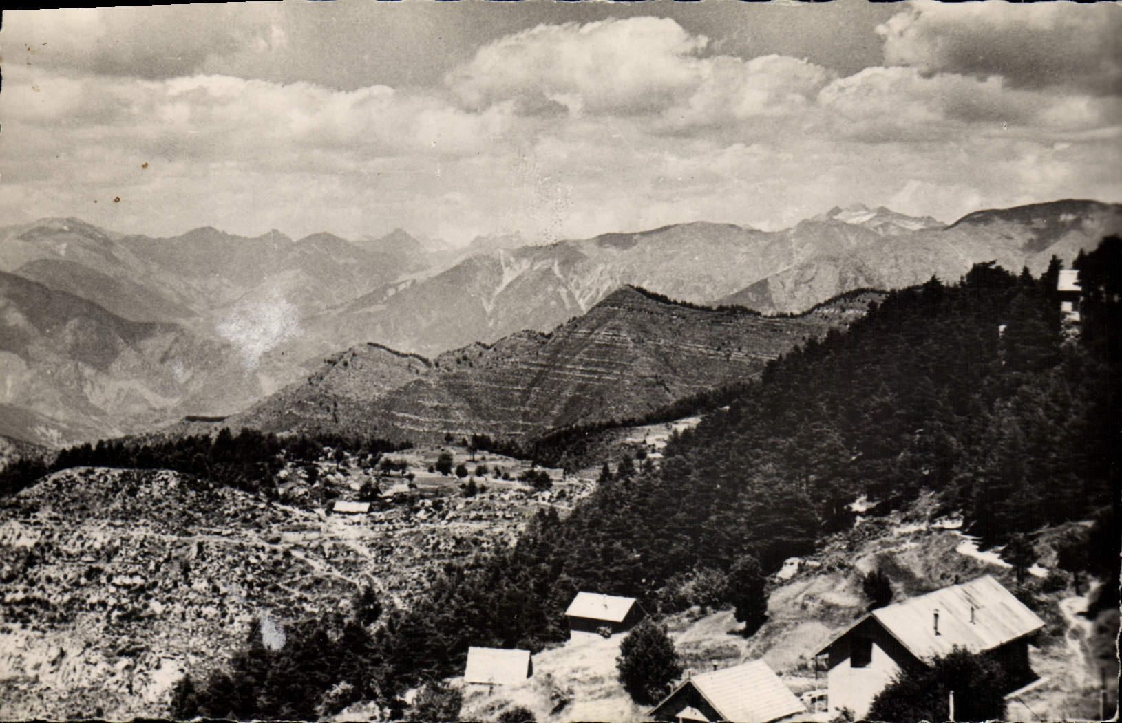 MODERN CARD Peira Undermined the Barns of the Lake