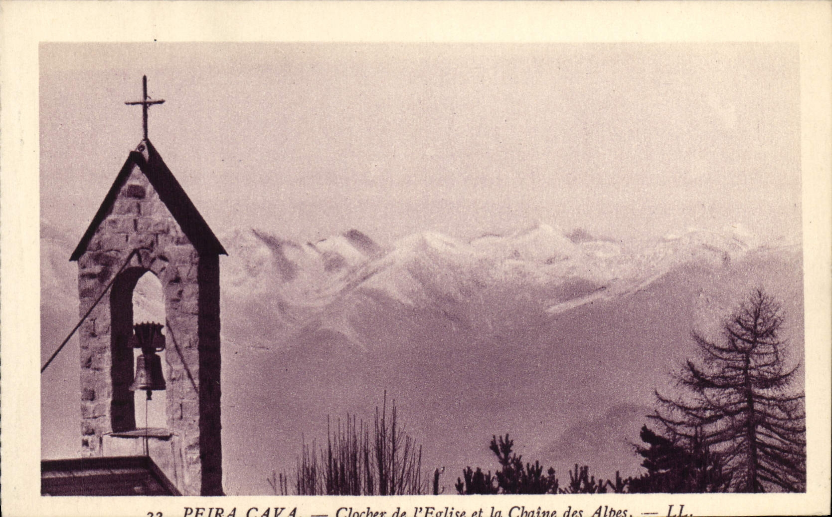 CPA Peira Cava Clocher de l'eglise et la chaine des Alpes