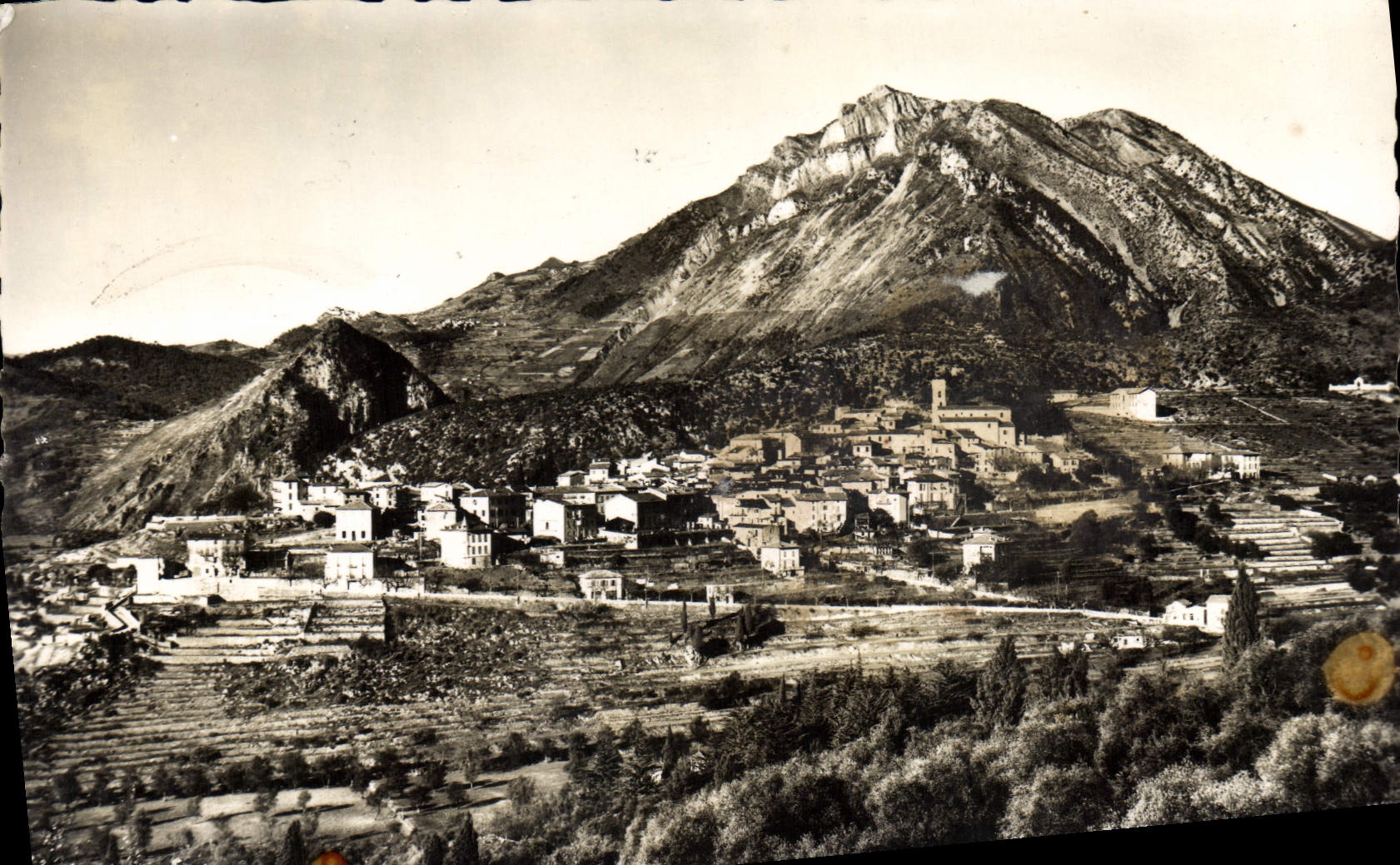 CPM Levens Station Estivale Vue Generale et le Mont Vial