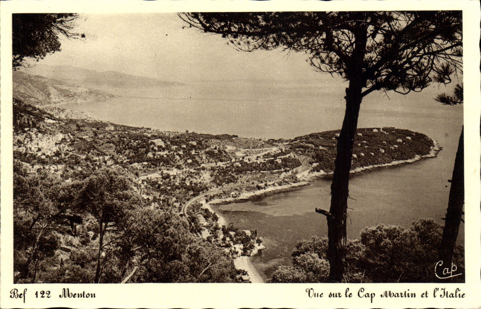 CPA Menton Vue sur le Cap Martin et l'Italie