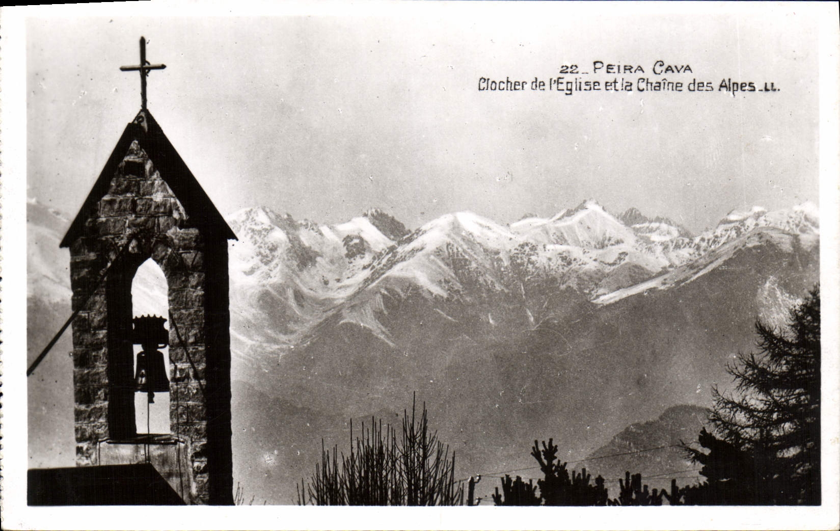 CPA Peira Cava Clocher de l'eglise et la chaine des Alpes 