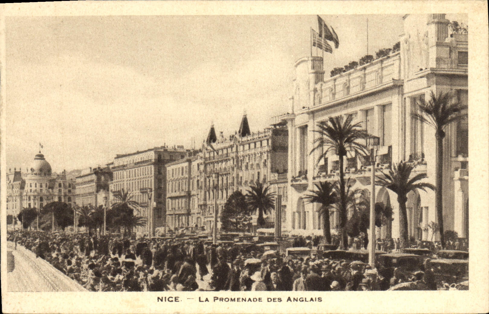 CPA Nice La Promenade Des Anglais