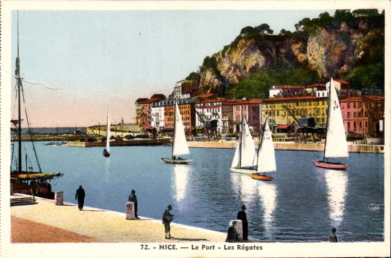 CPA Nice Le Port Les Regates