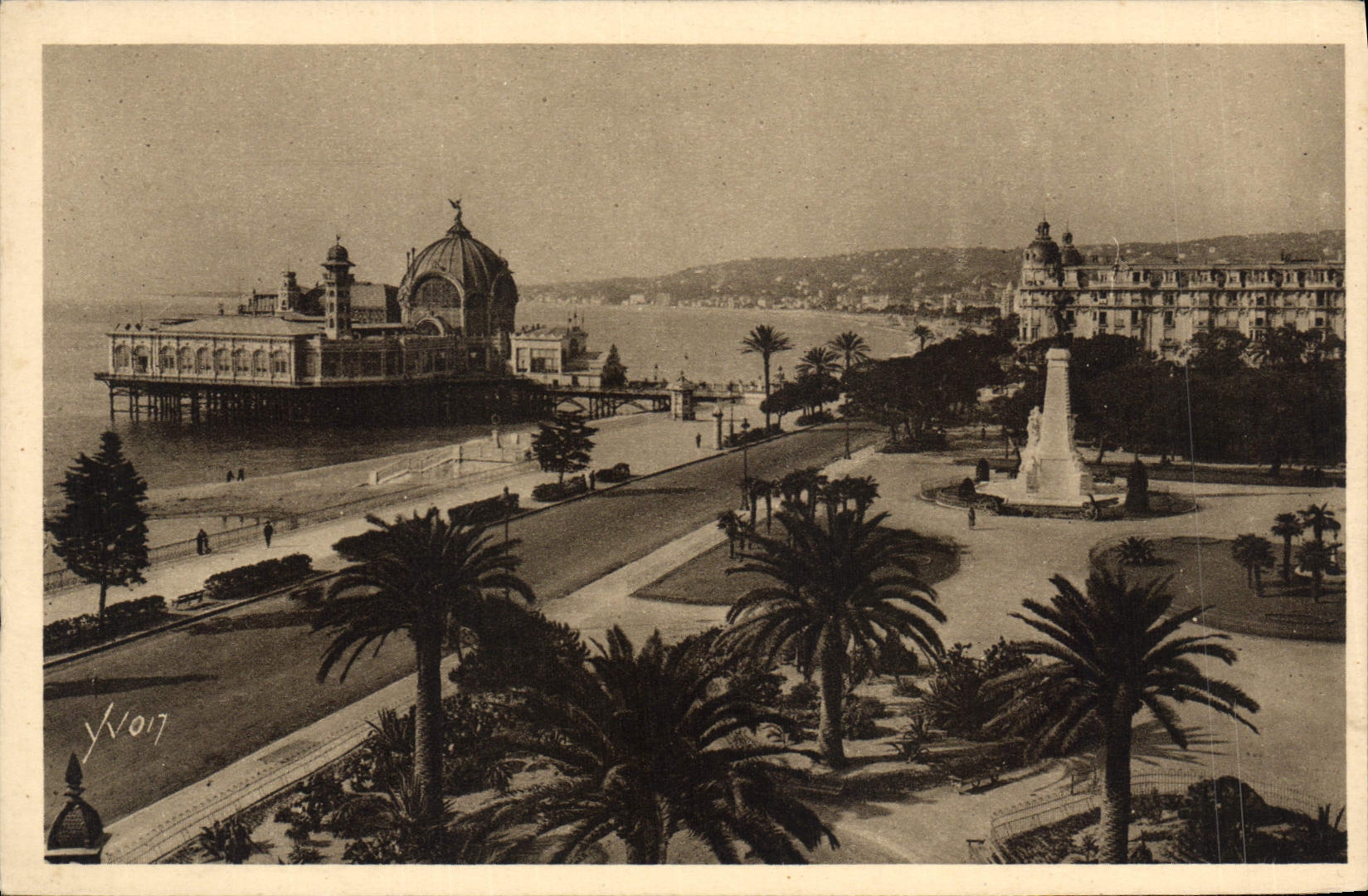 CPA Nice Les jardins Albert 1er et le palais de la jetee