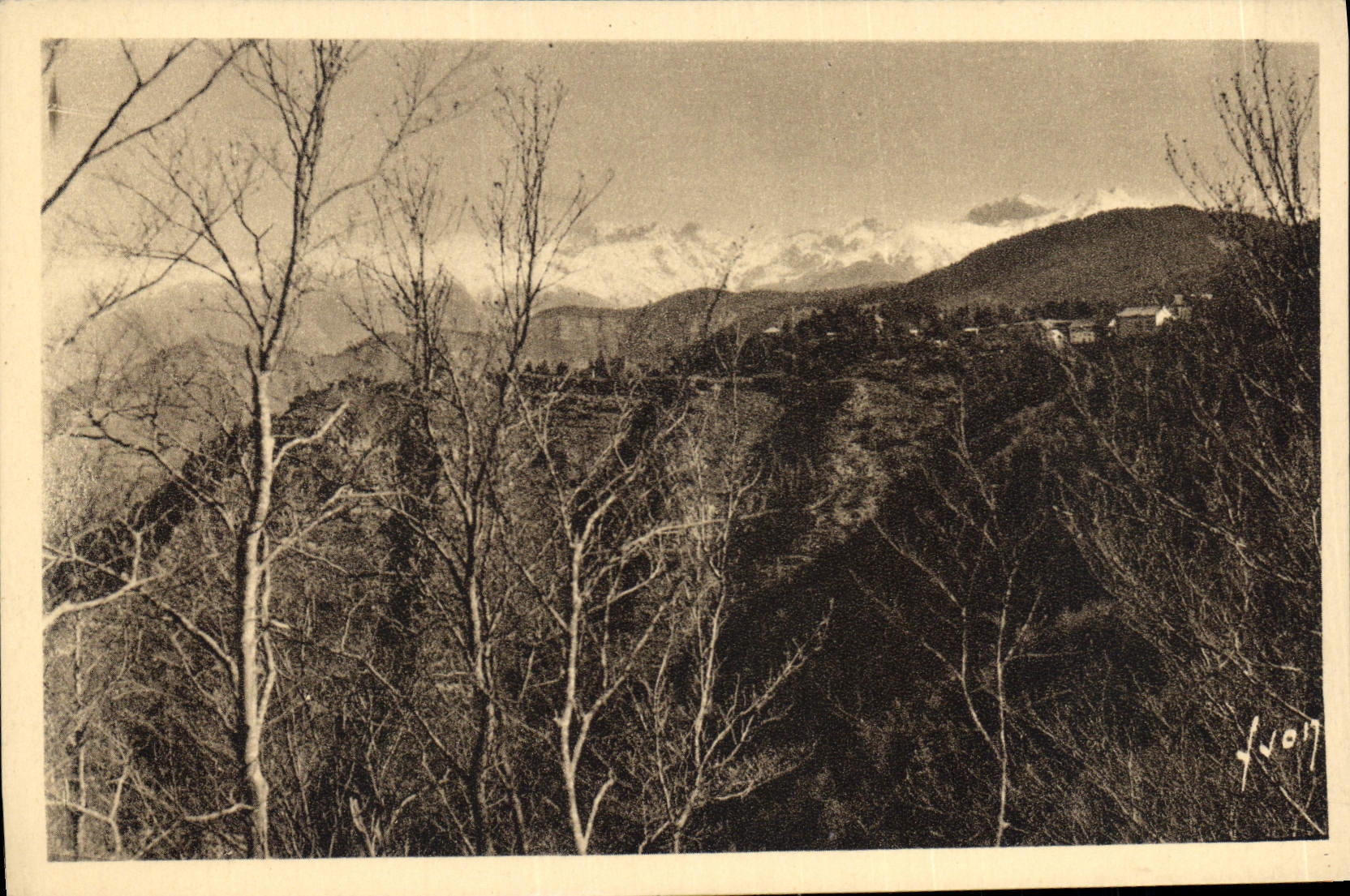 CPA Peira Cava et la chaine des Alpes