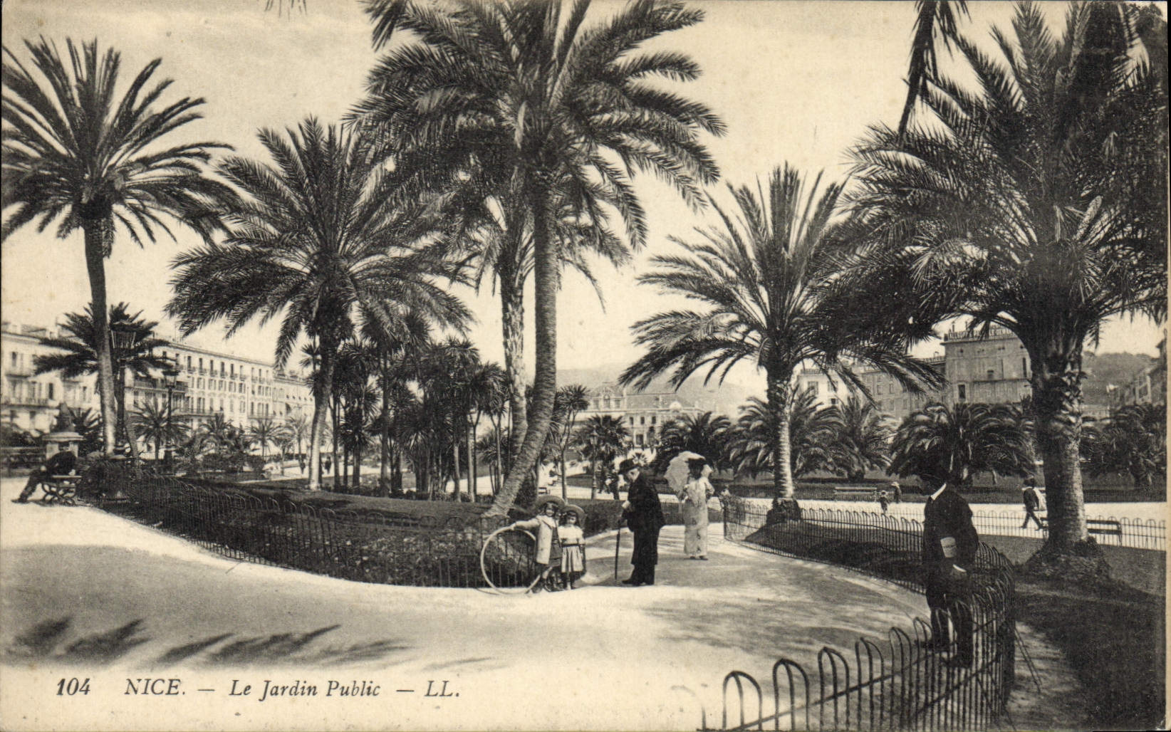 VINTAGE POSTCARD Nice the Public garden