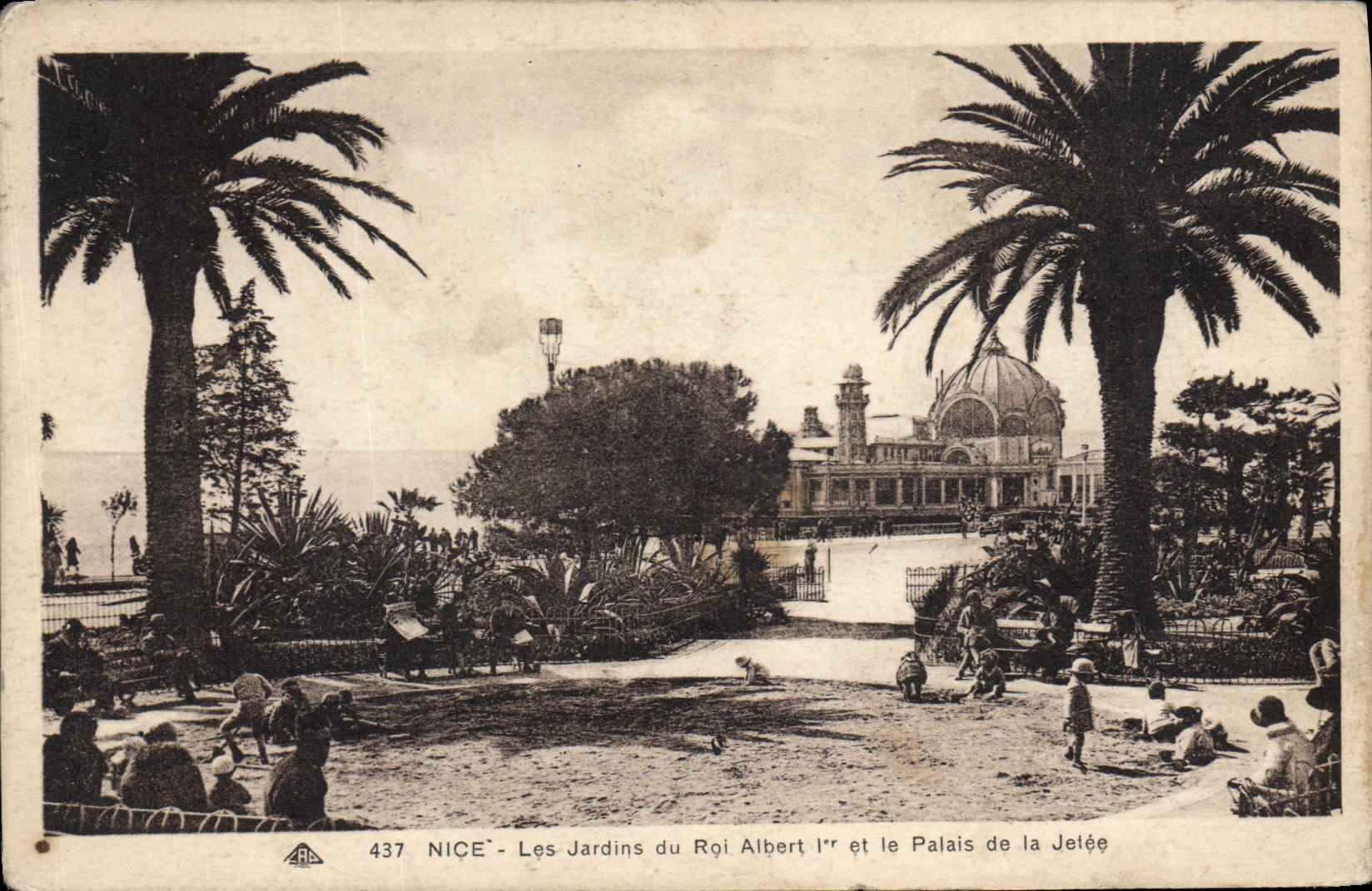 CPA Nice Les Jardins du Roi Albert 1er et le palais de la jetee