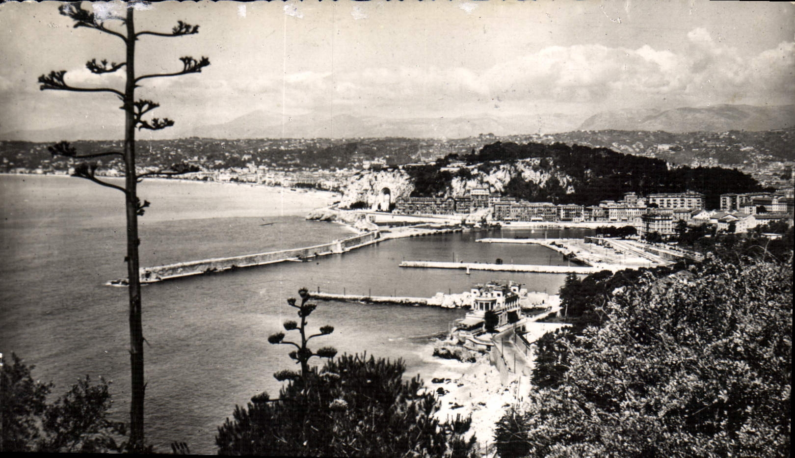 POSTAL MODERNA Niza la entrada del puerto y del castillo