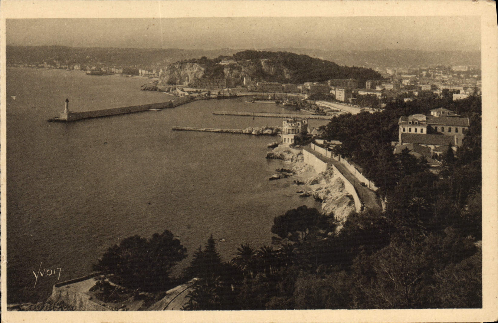 CPA Nice Vue Prise du Mont Boron