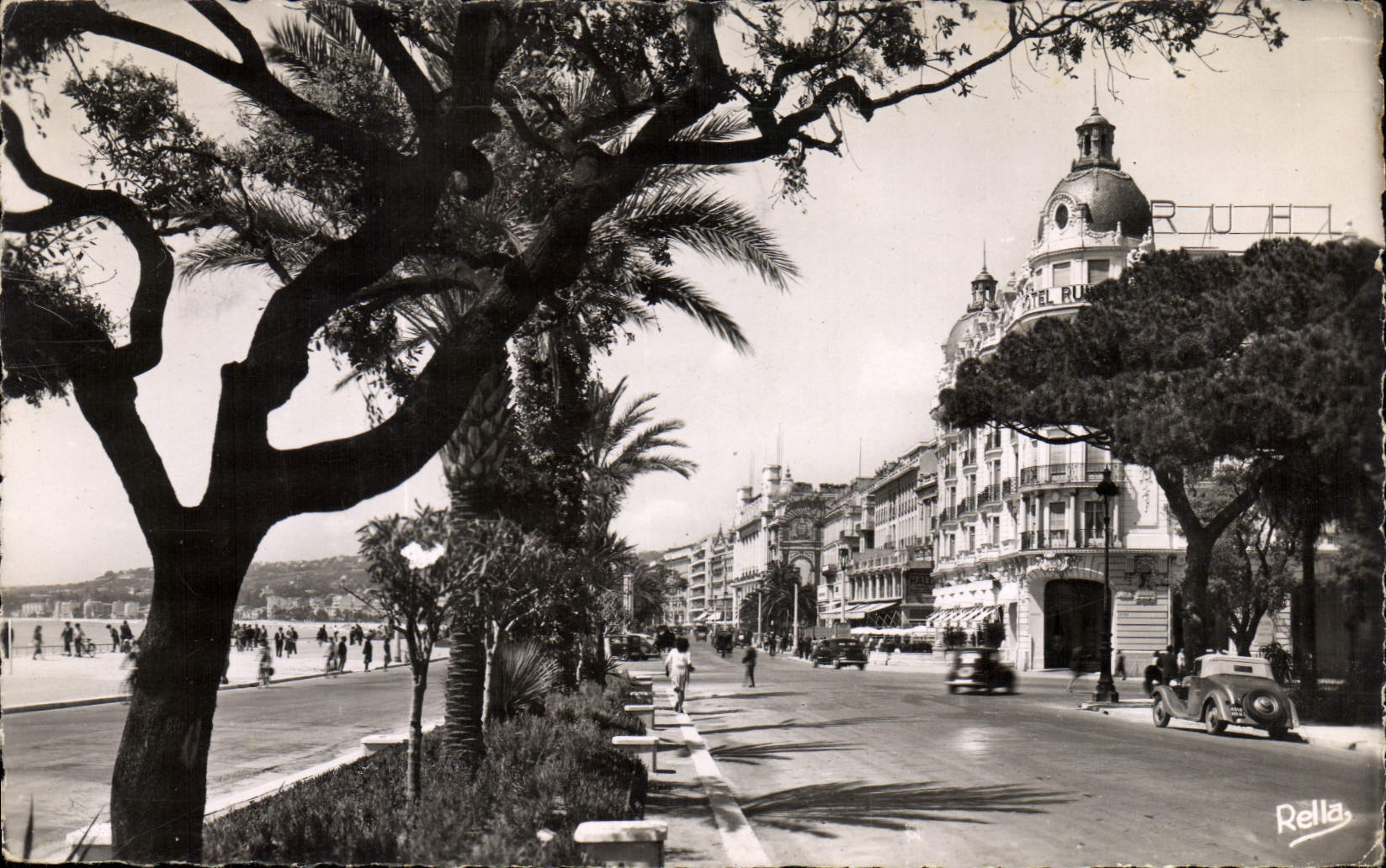 CPM Nice La promenade des Anglais et l'hotel Ruhil