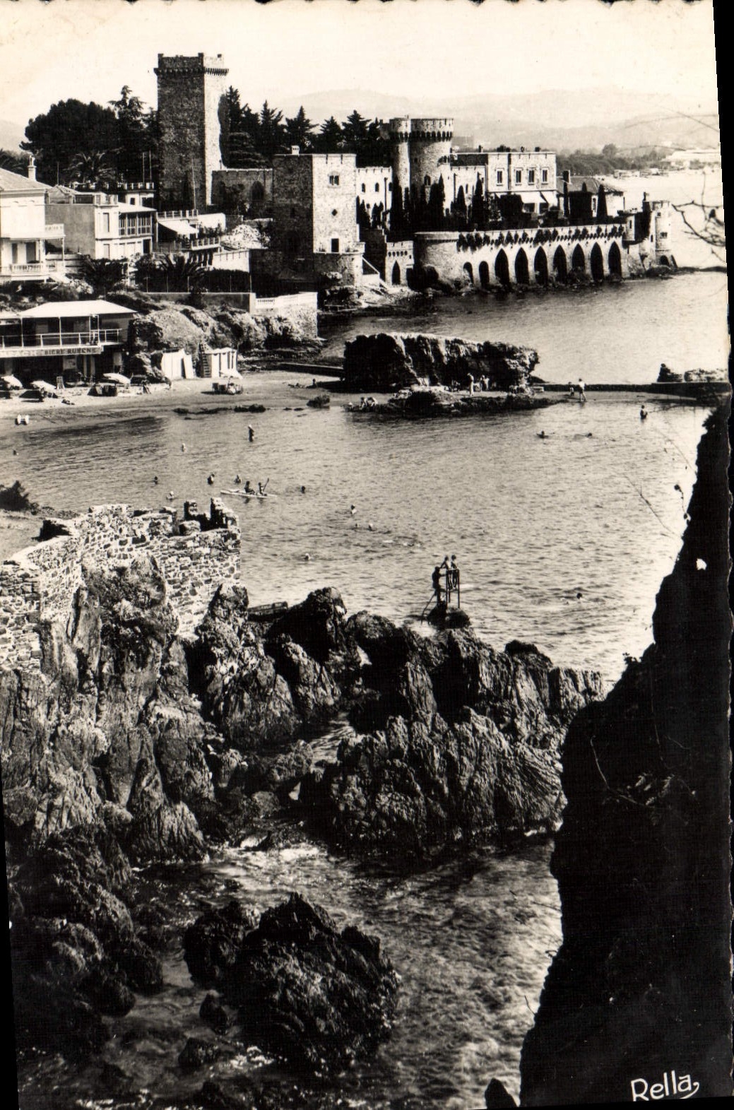 MODERN CARD Napoule the Castle and the Beach