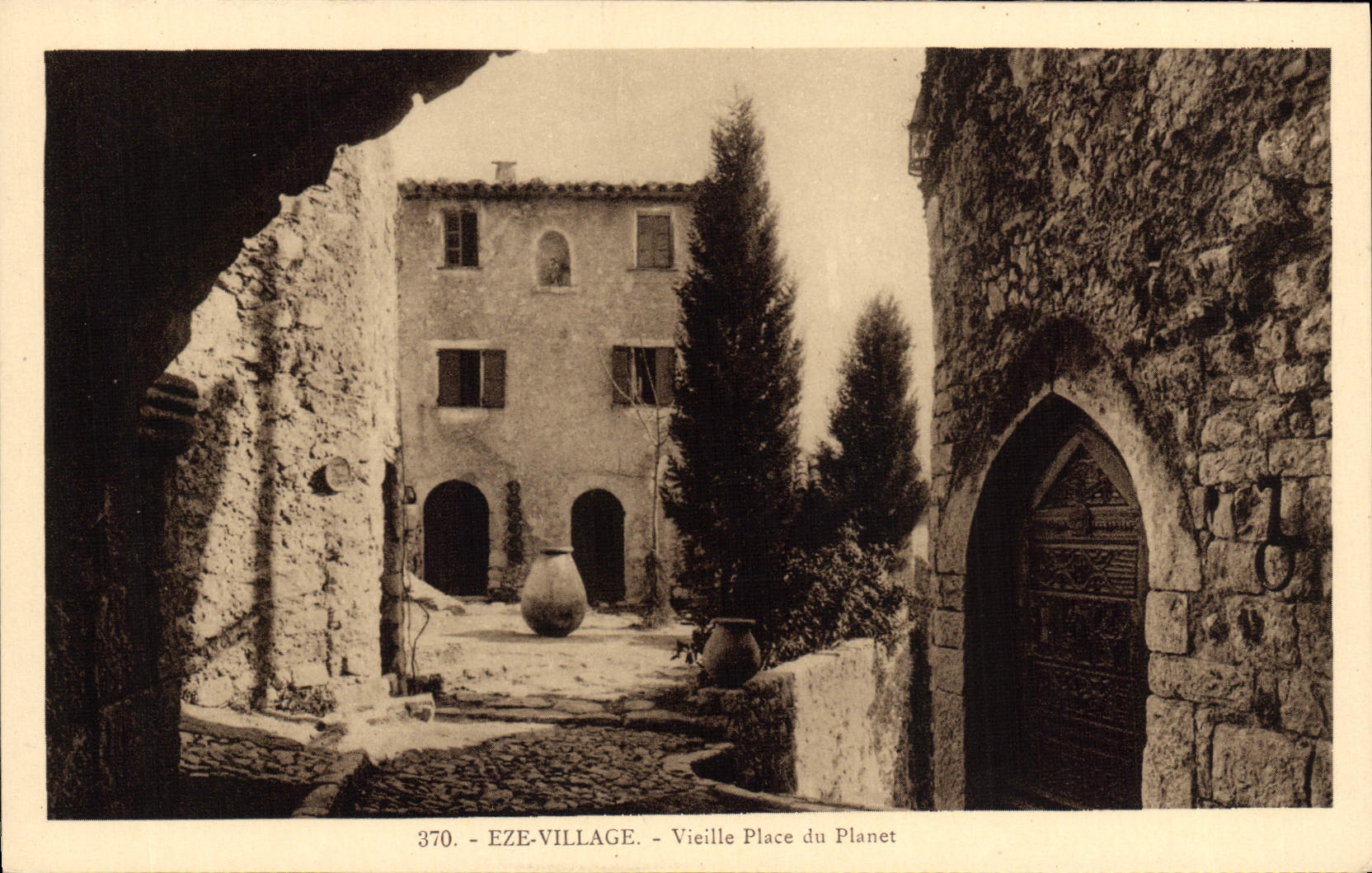 VINTAGE POSTCARD Eze Village Old woman Places of Planet