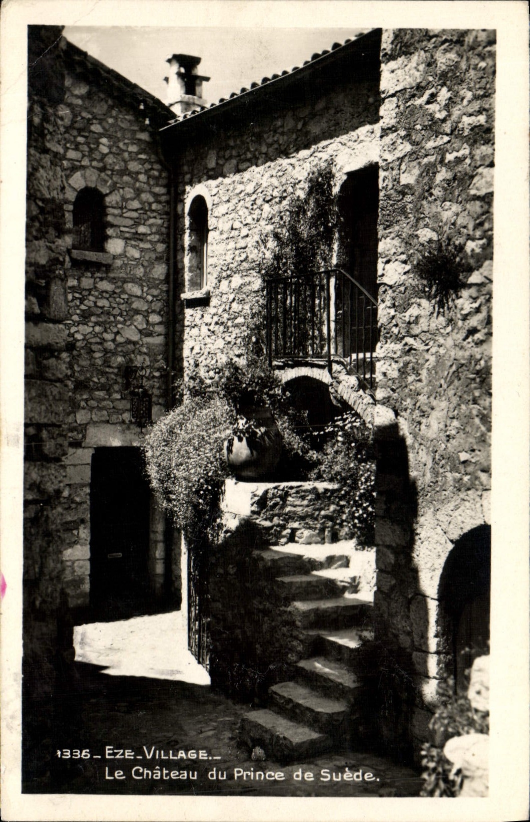Aldea de Eze de la POSTAL de la VENDIMIA el castillo de príncipe de Suede
