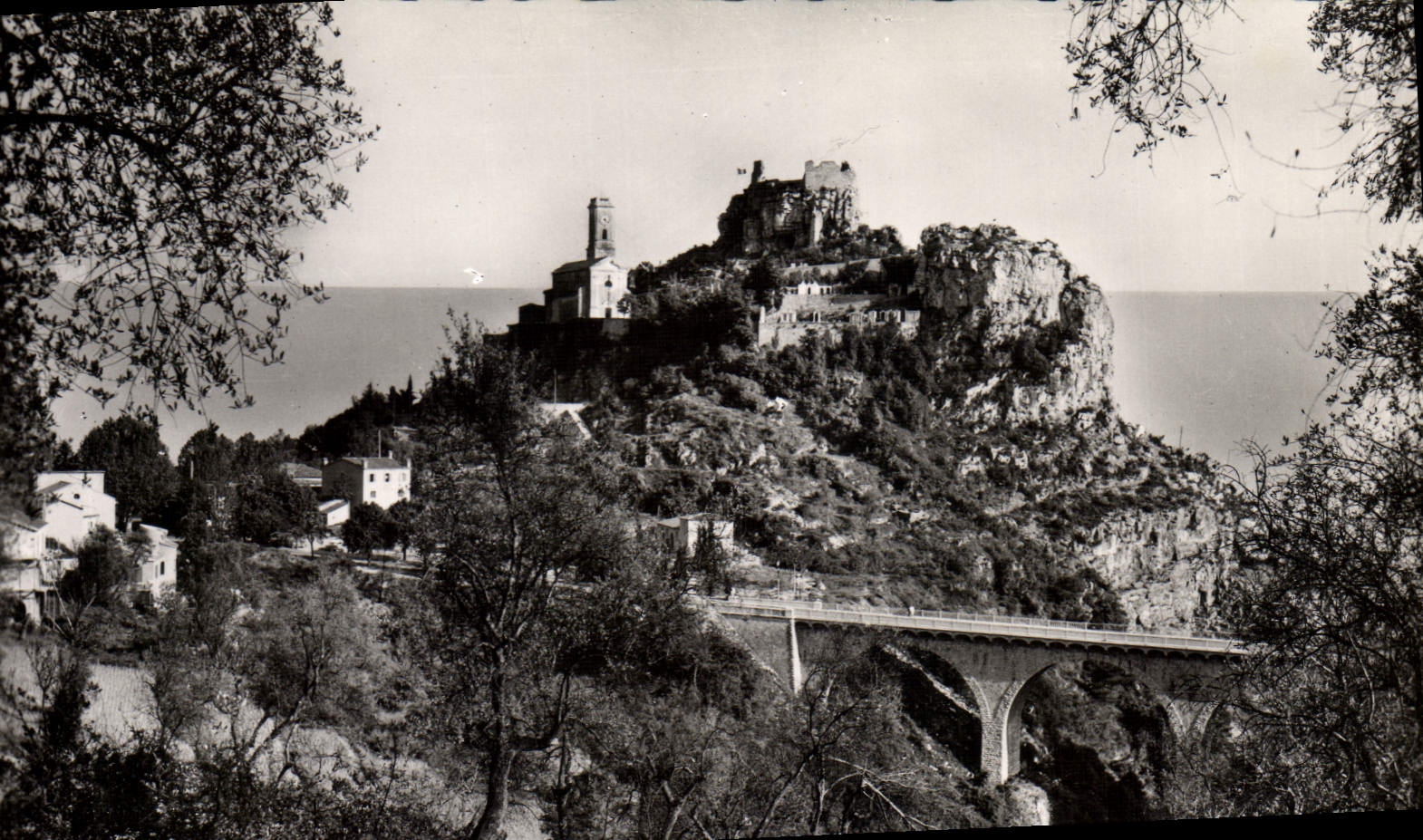 CPA Eze Vue Generale du Vieux Village