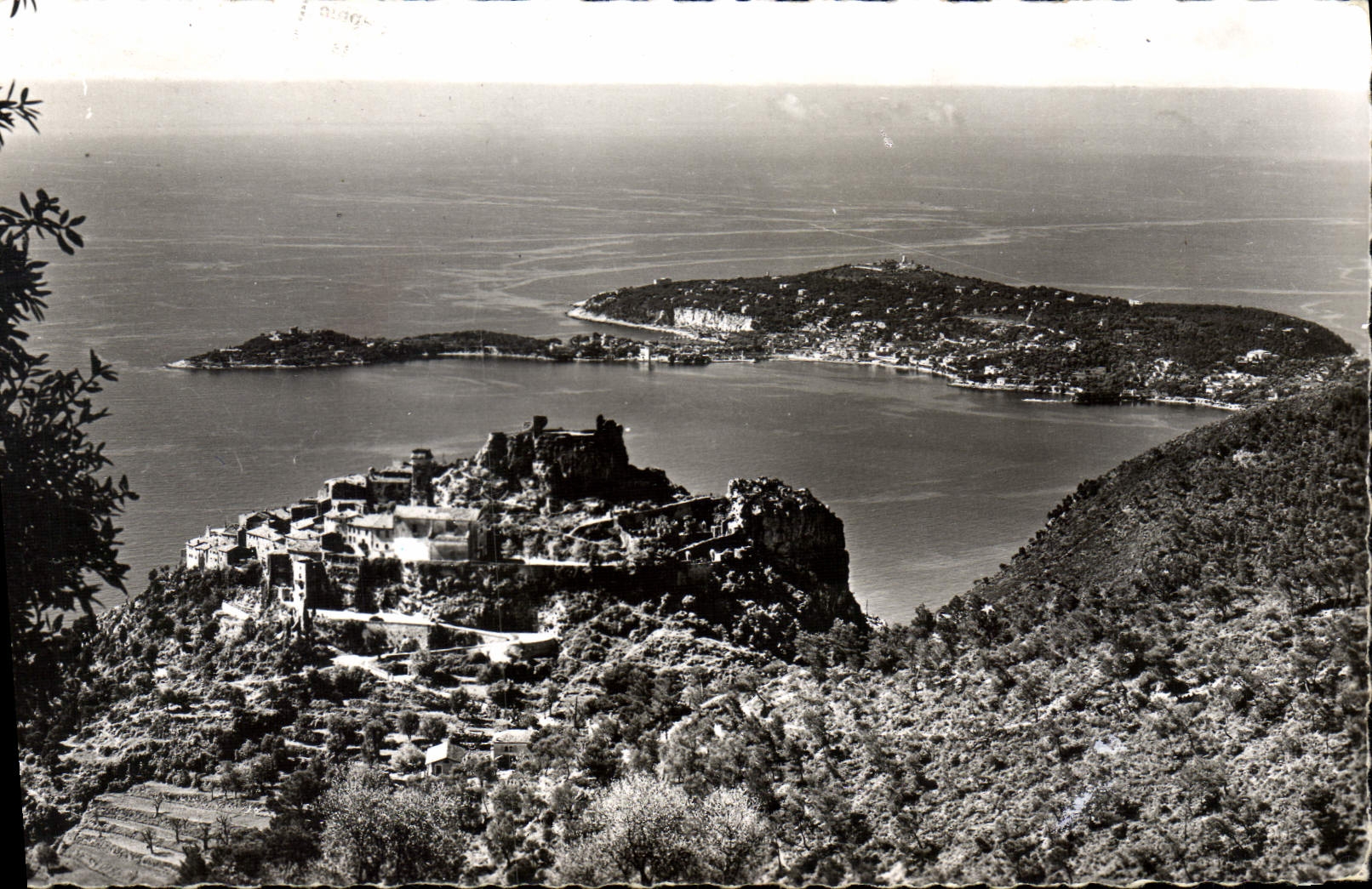 POSTAL MODERNA opinión de la aldea de Eze en la parte inferior el cabo Ferrat