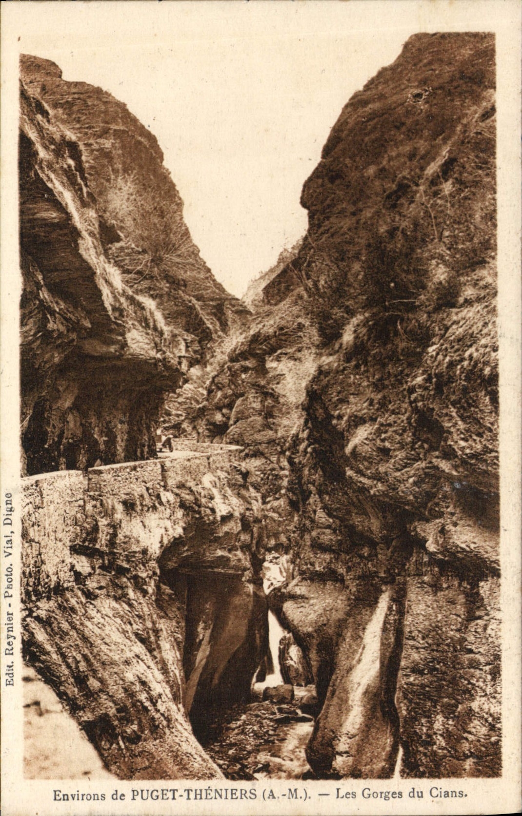 VINTAGE POSTCARD Surroundings of Puget Theniers throats of Cians