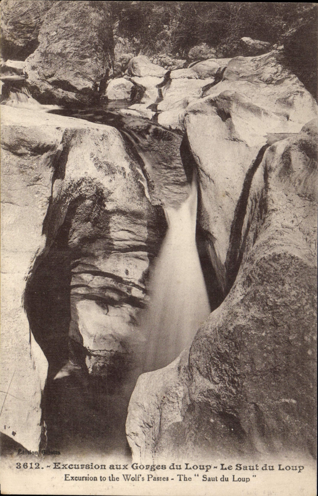 CPA Excursion aux gorges du Loup Le saut du loup