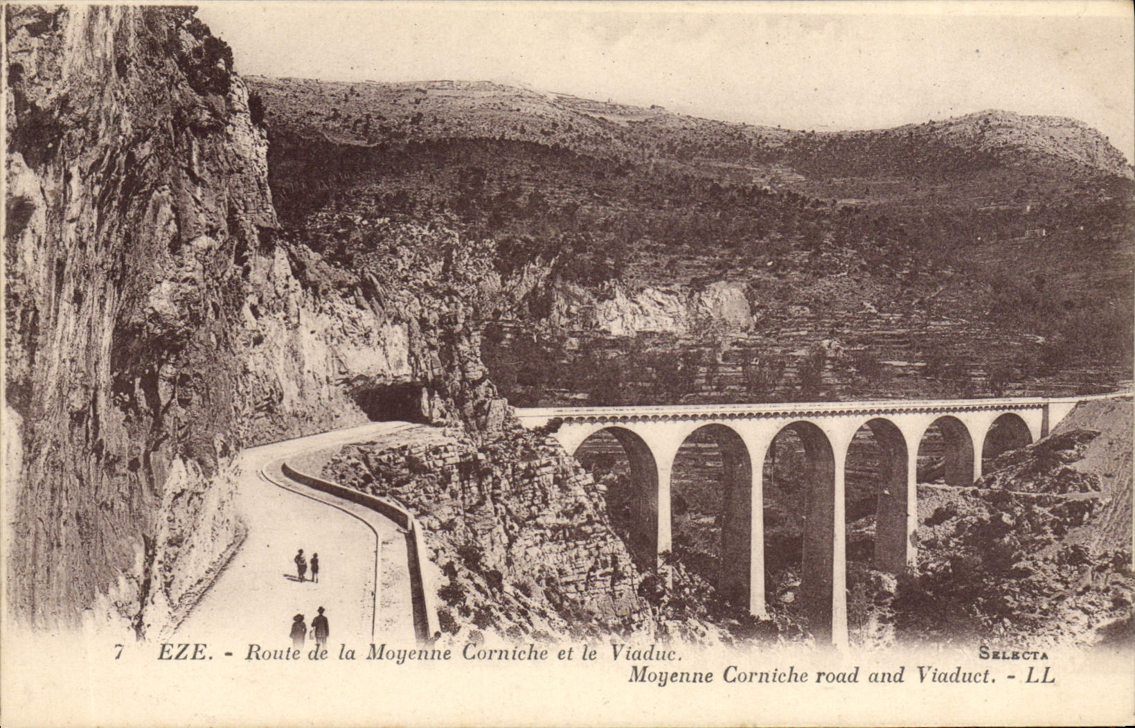 CPA Eze Route de la Moyenne Corniche et le Viaduc