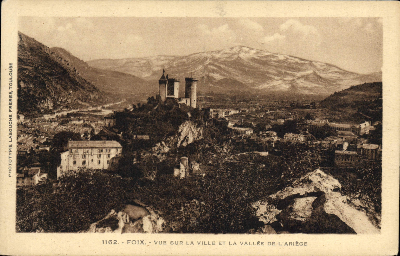 VINTAGE POSTCARD Foix Seen On the City And the Valley Of Ariège