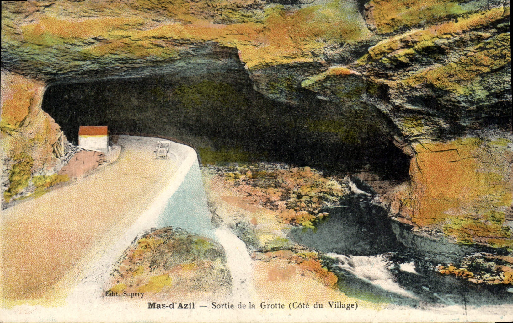 La salida del Mas D Azil de la POSTAL de la VENDIMIA de la cueva dimensiona la aldea