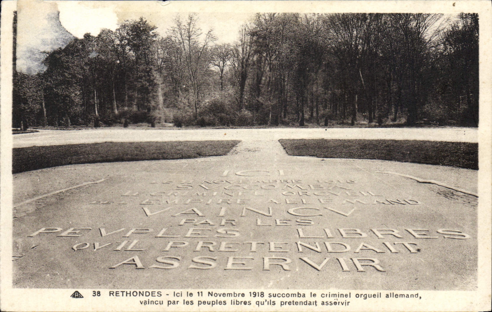 VINTAGE POSTCARD Rethondes Militaria