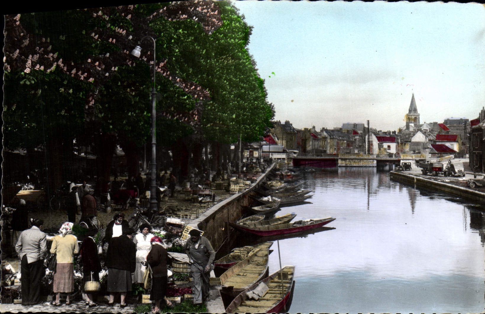 CPM Amiens Marche Sur I'Eau