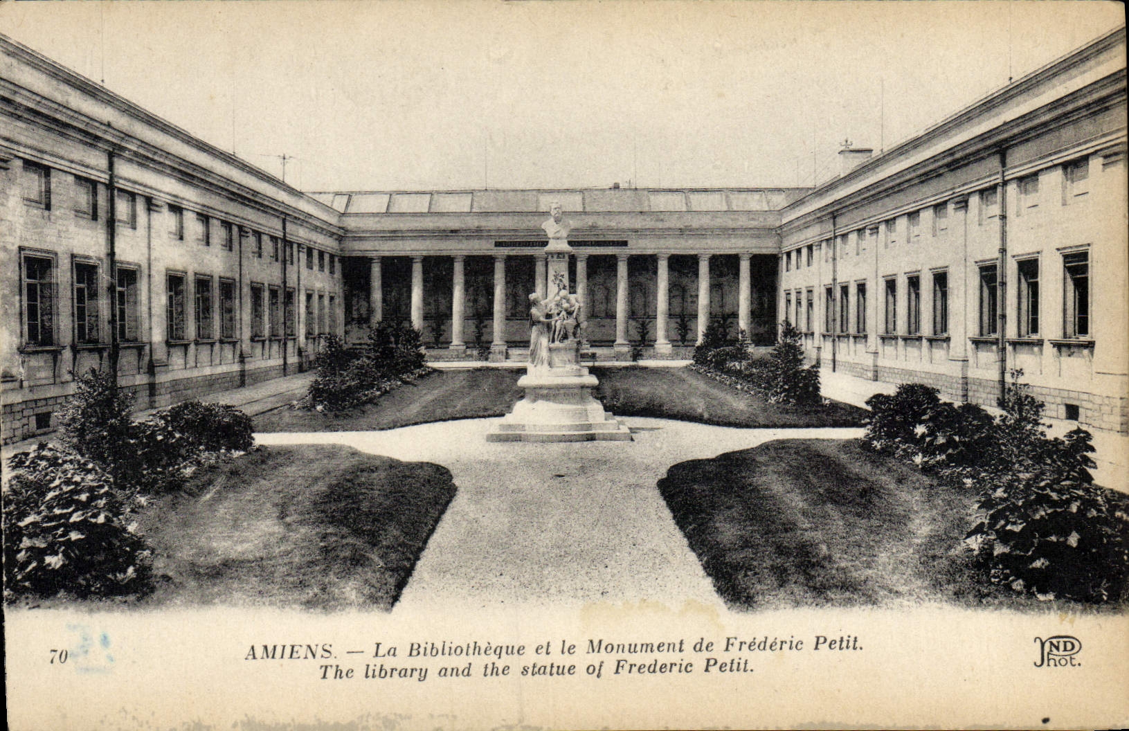 VINTAGE POSTCARD Amiens the Library And the Monument De Small Frederiec