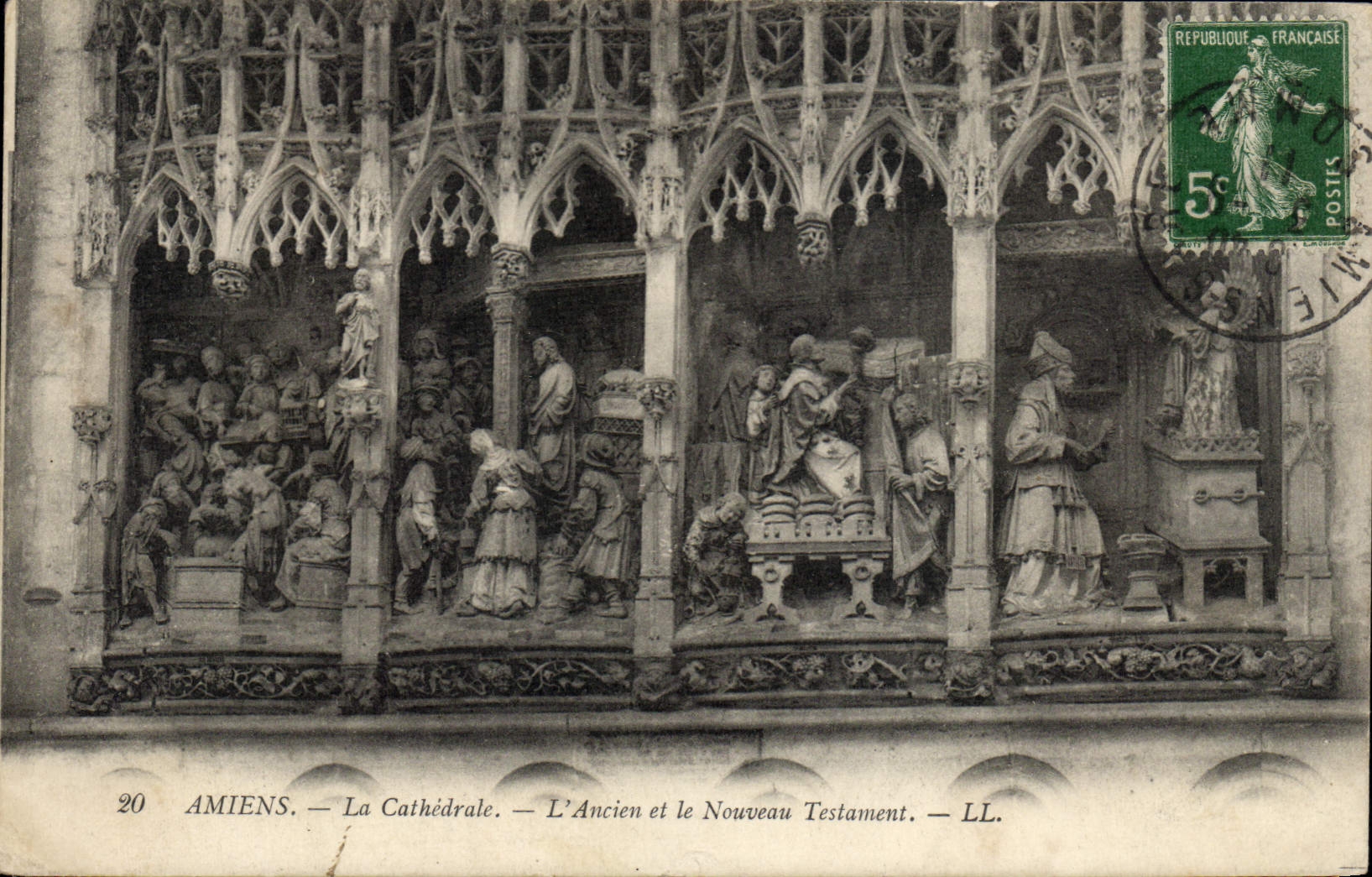 CPA Amiens La Cathedrale L'Ancien Et Le Nouveau Testament