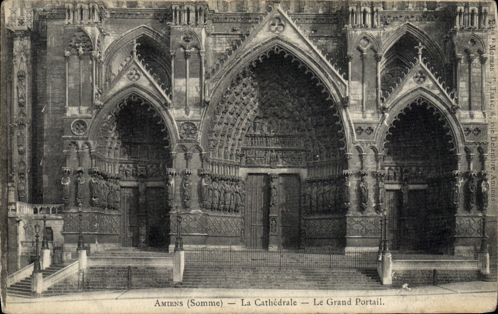 CPA Amiens La Cathderale Le Grand Portail
