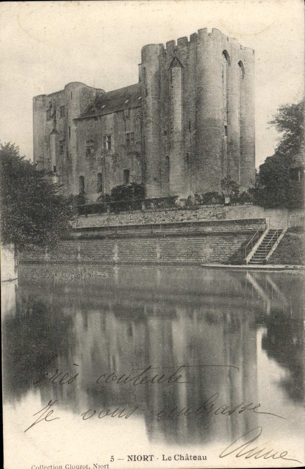 VINTAGE POSTCARD Niort the Castle