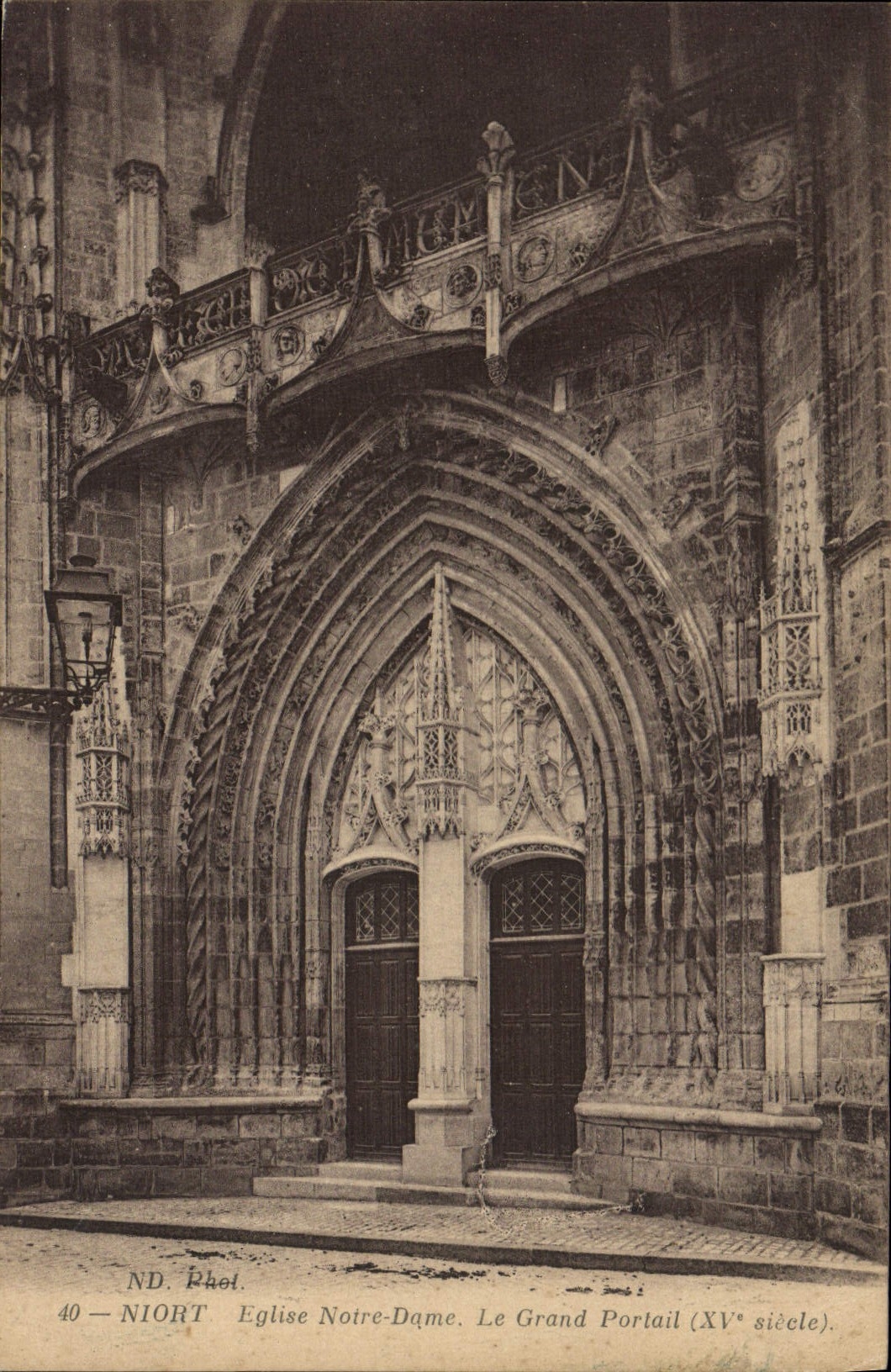 VINTAGE POSTCARD Niort Notre Dame Church the Large Gate