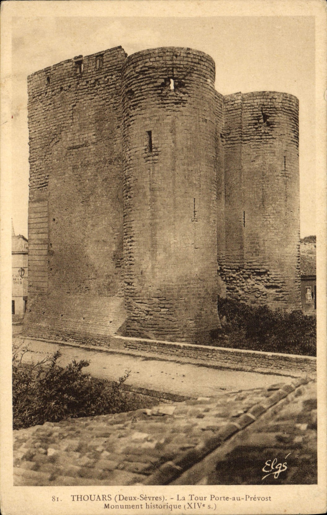 VINTAGE POSTCARD Thouars the Tower Carries In Prevost