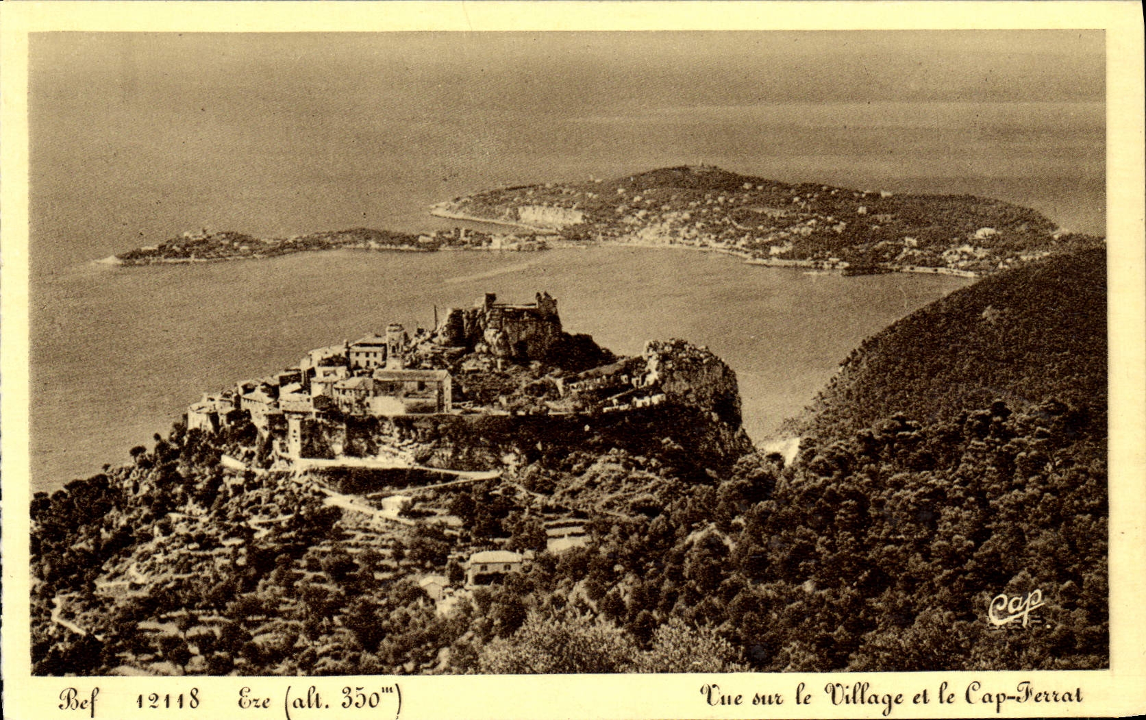 CPA Eze Vue Sur Le Village Et Le Cap Ferrat