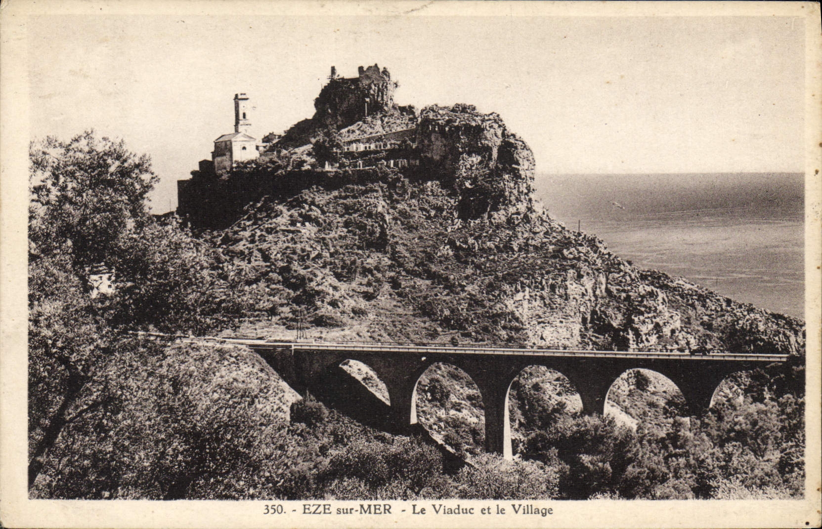 CPA Eze Sur Mer Le Viaduc Et Le Village
