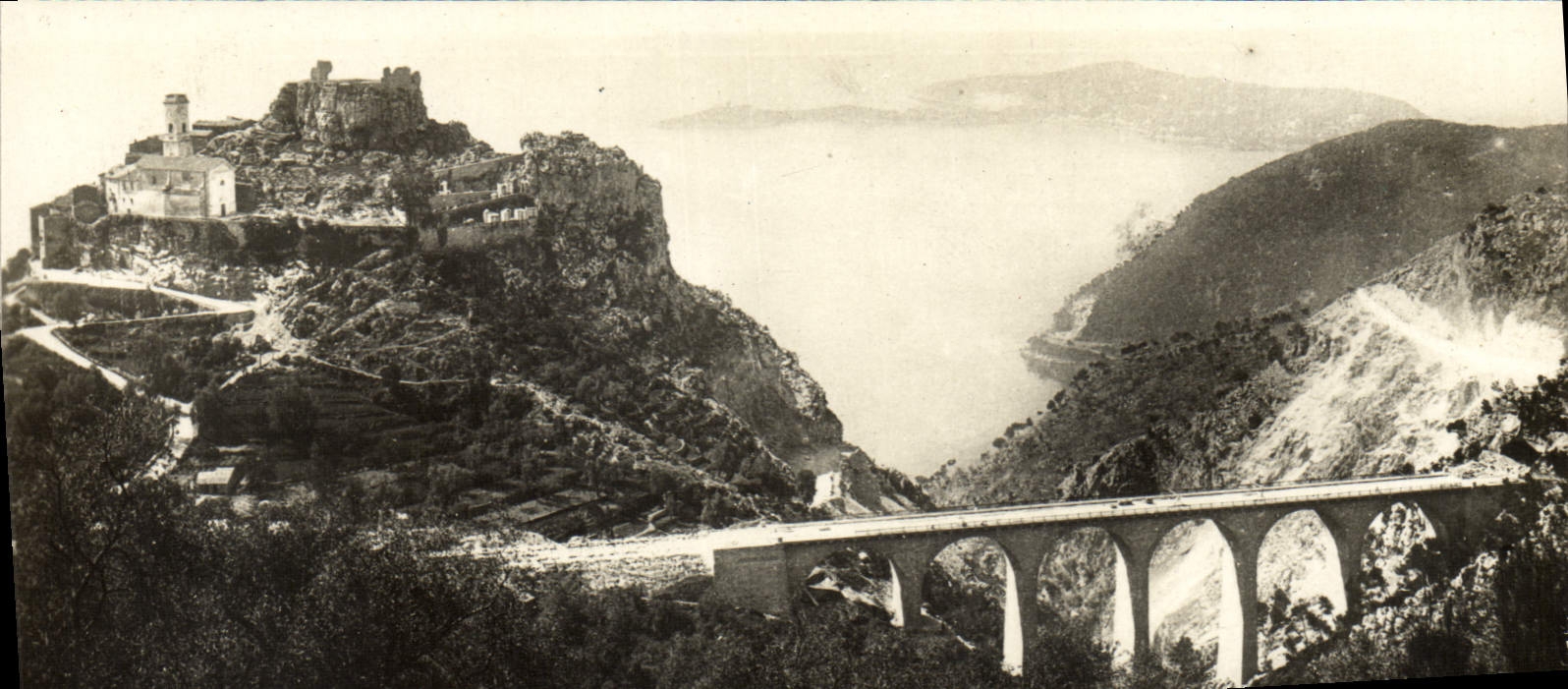 POSTAL MODERNA panorama y el cabo Ferrat de Eze visto de la cornisa grande