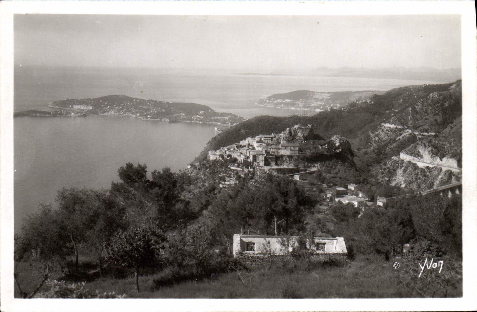 POSTAL MODERNA opinión de Eze