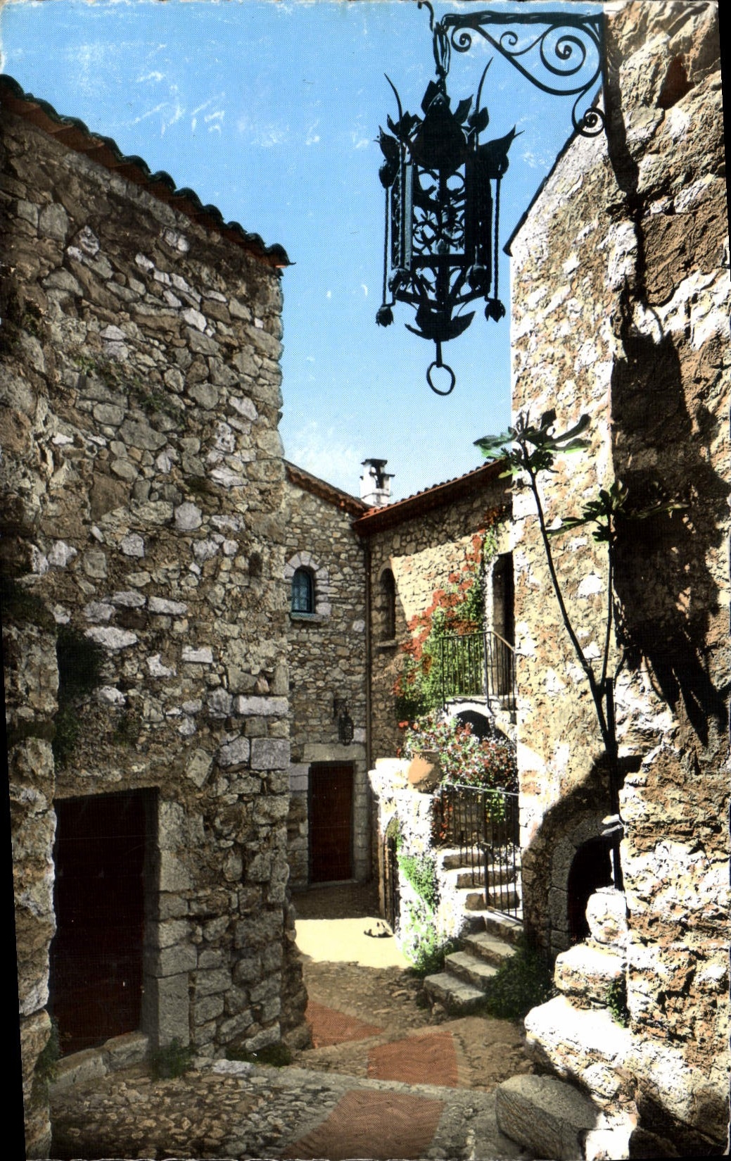 POSTAL MODERNA Eze el paladar de príncipe de Suede