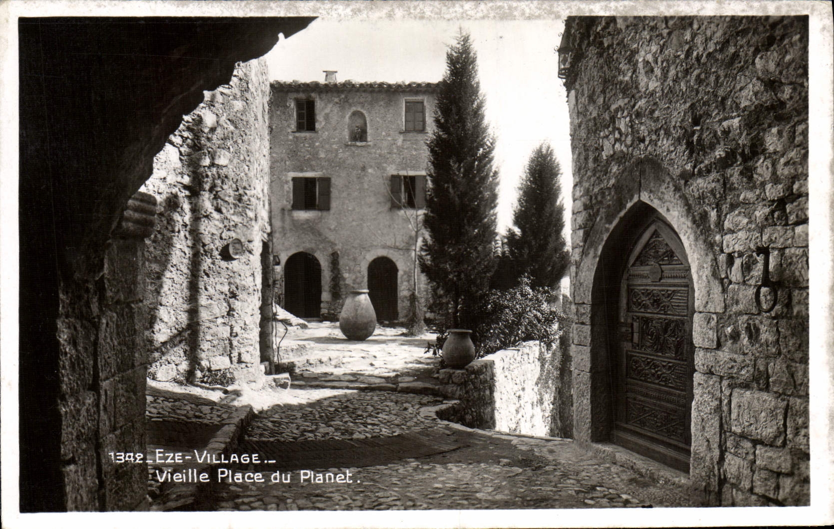 POSTAL MODERNA lugares de la mujer mayor de la aldea de Eze del planeta