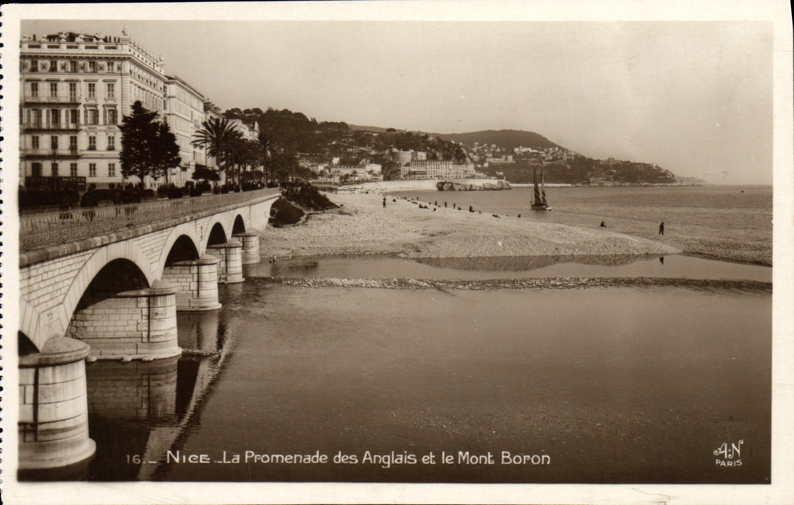 CPA Nice La Promenade Des Anglais Et Le Mont Boron