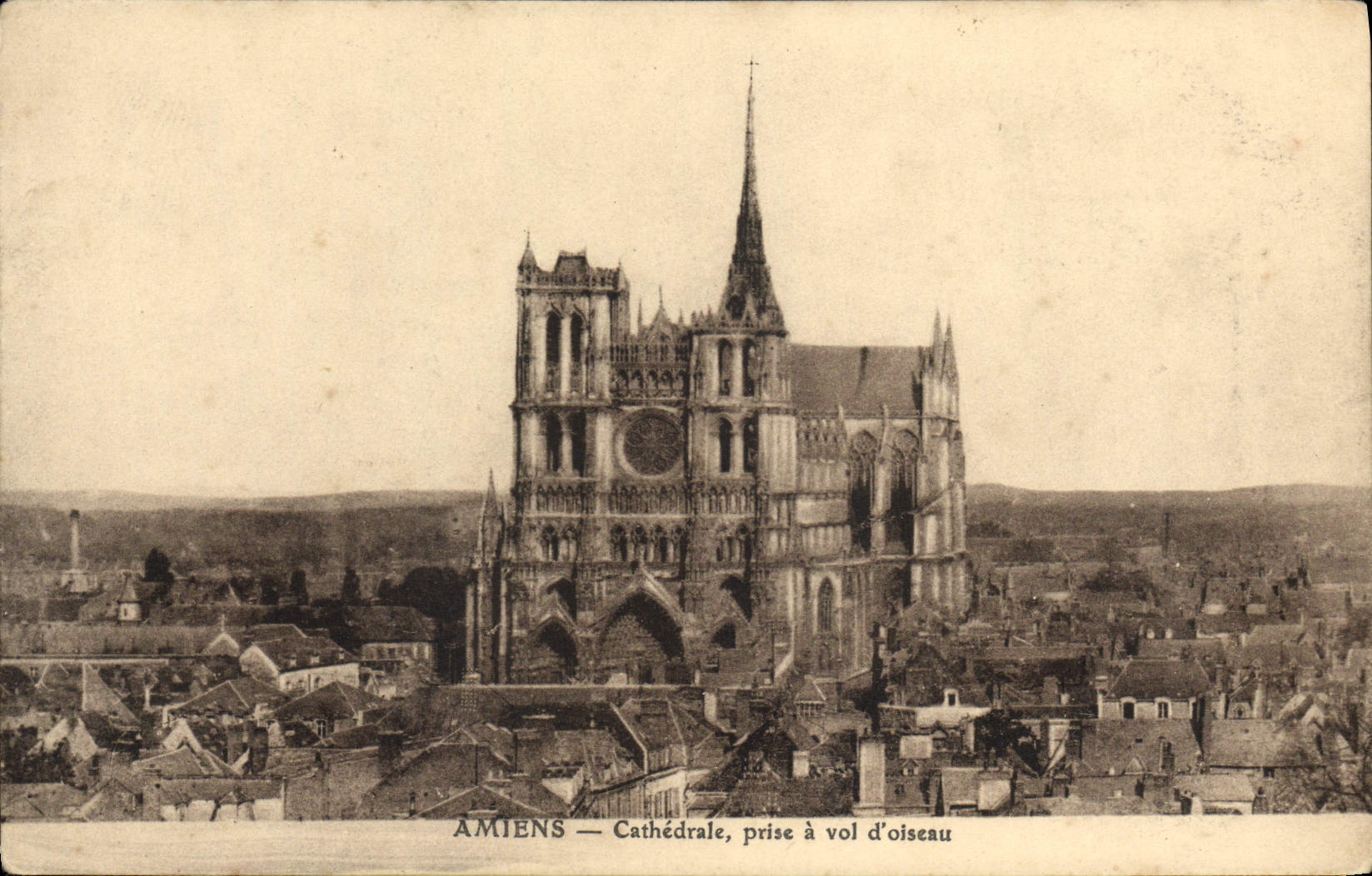 CPA Amiens Cathedrale Prise A Vol D'Oiseau