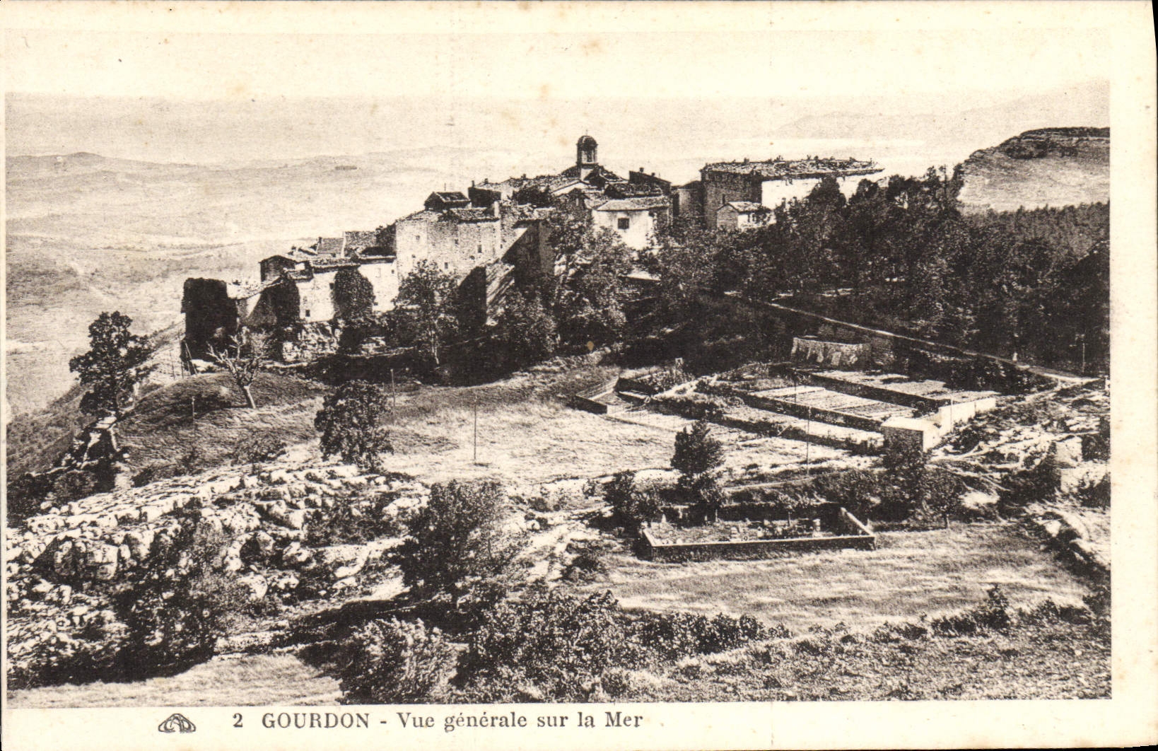 VINTAGE POSTCARD Gourdon View On the Sea