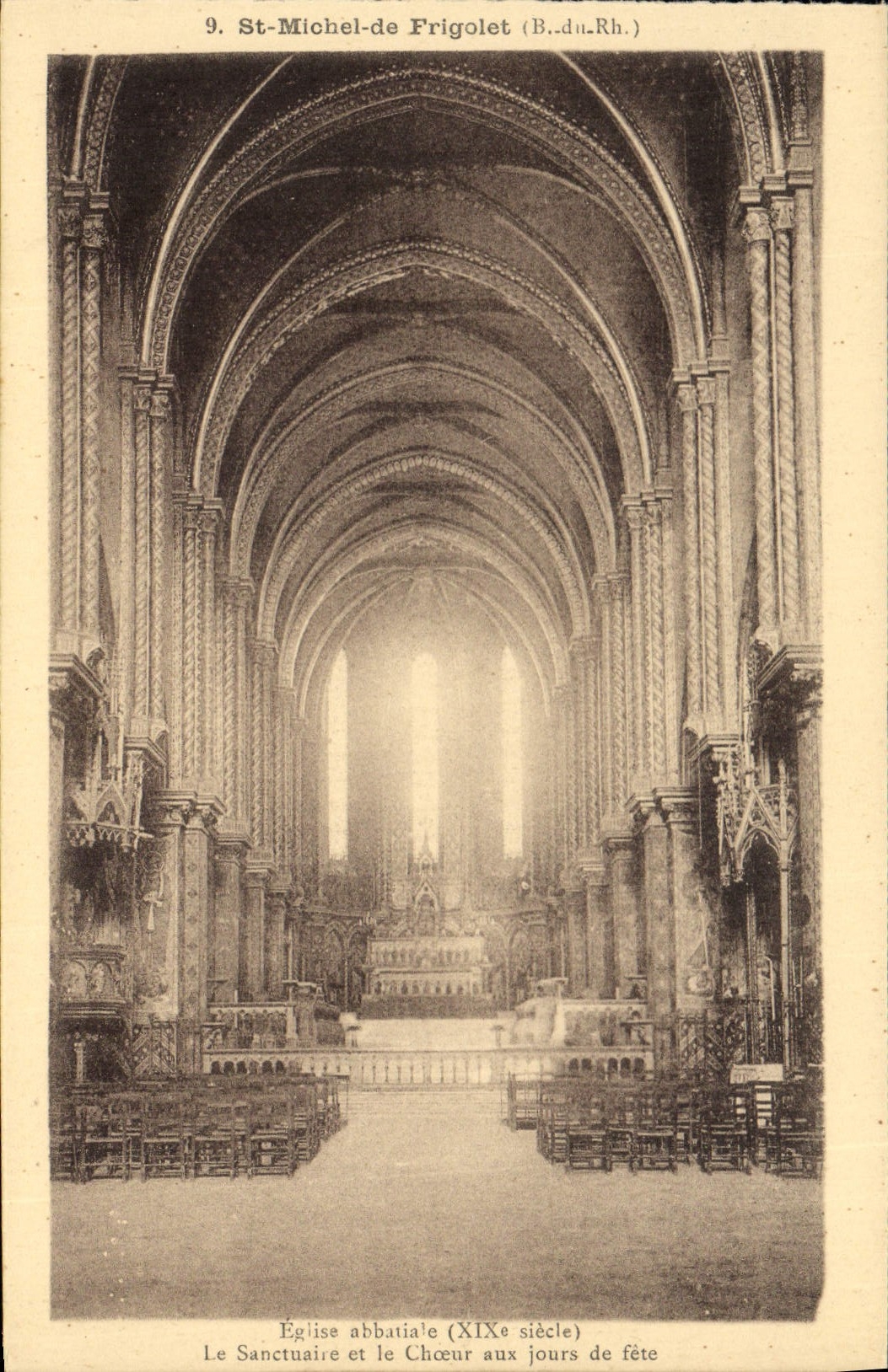 CPA St Michel de Frigolet Eglise abbatiale Le sanctuaire et le choeur aux jours de fete